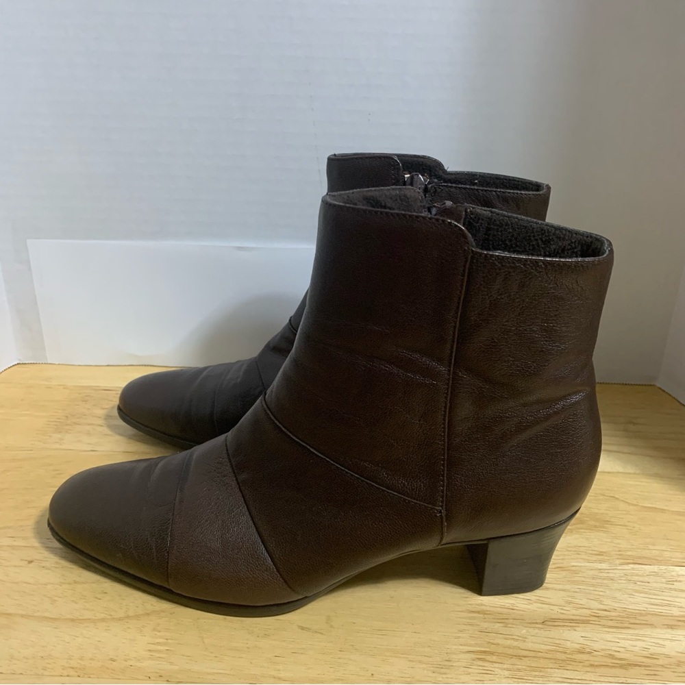 Munro Boots Women Size 7.5 Brown Ankle‎ Almond Toe Zipper Block Heels Zipper Mob